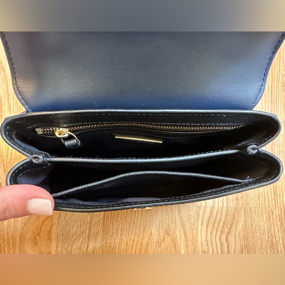 Tory Burch Robinson Purse Black - Picture 7 of 8